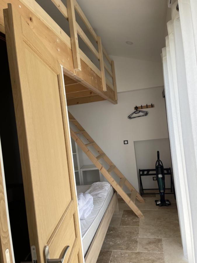 Petit Gite Avec Terrasse Thouarcé Exteriör bild